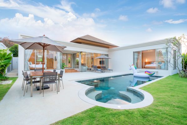 Cost of Pool Deck Pouring in Covington