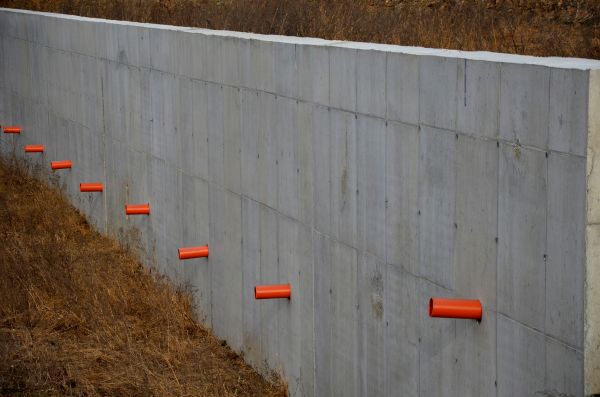 Cost of Concrete Wall Installation in Covington